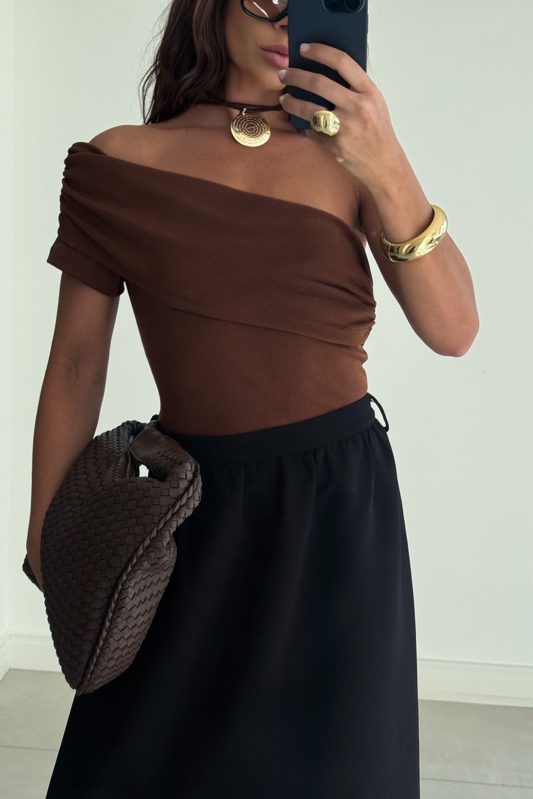 Regata Assimétrica com Pala Drapeada 2 Cores Regata Assimétrica com Pala Drapeada 2 Cores