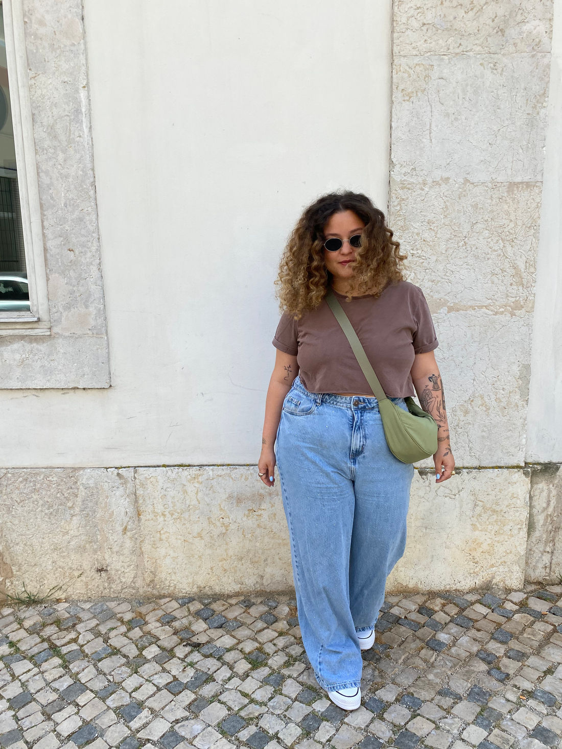 t-shirt cropped marrom rossy mundo lolita t-shirt cropped marrom rossy mundo lolita