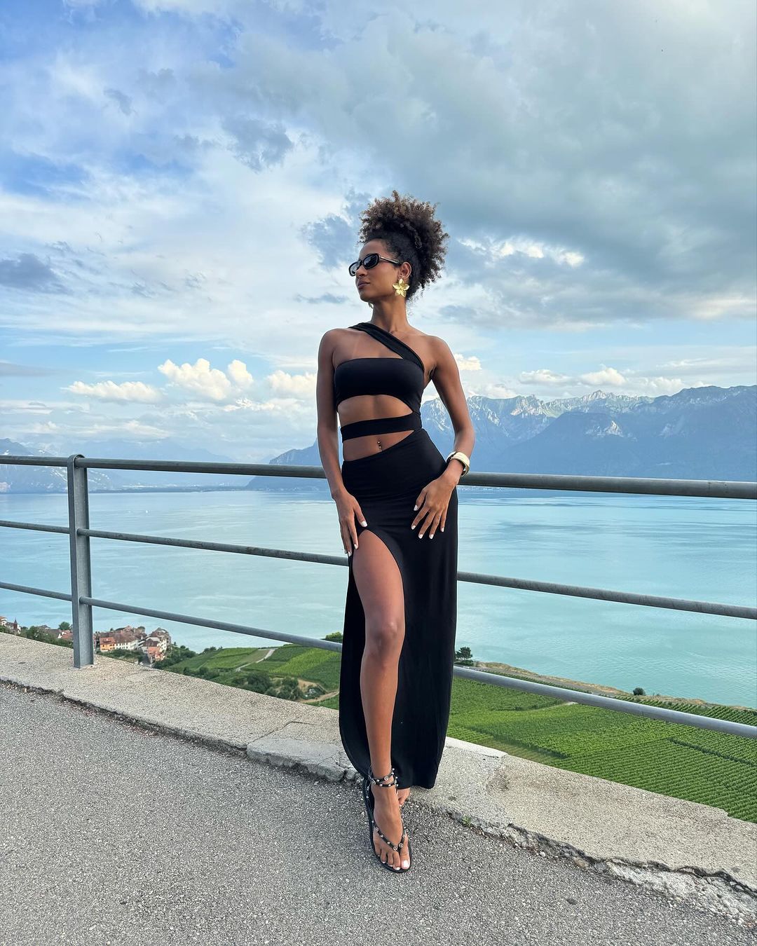 vestido recortes preto vênus mundo lolita vestido recortes preto vênus mundo lolita