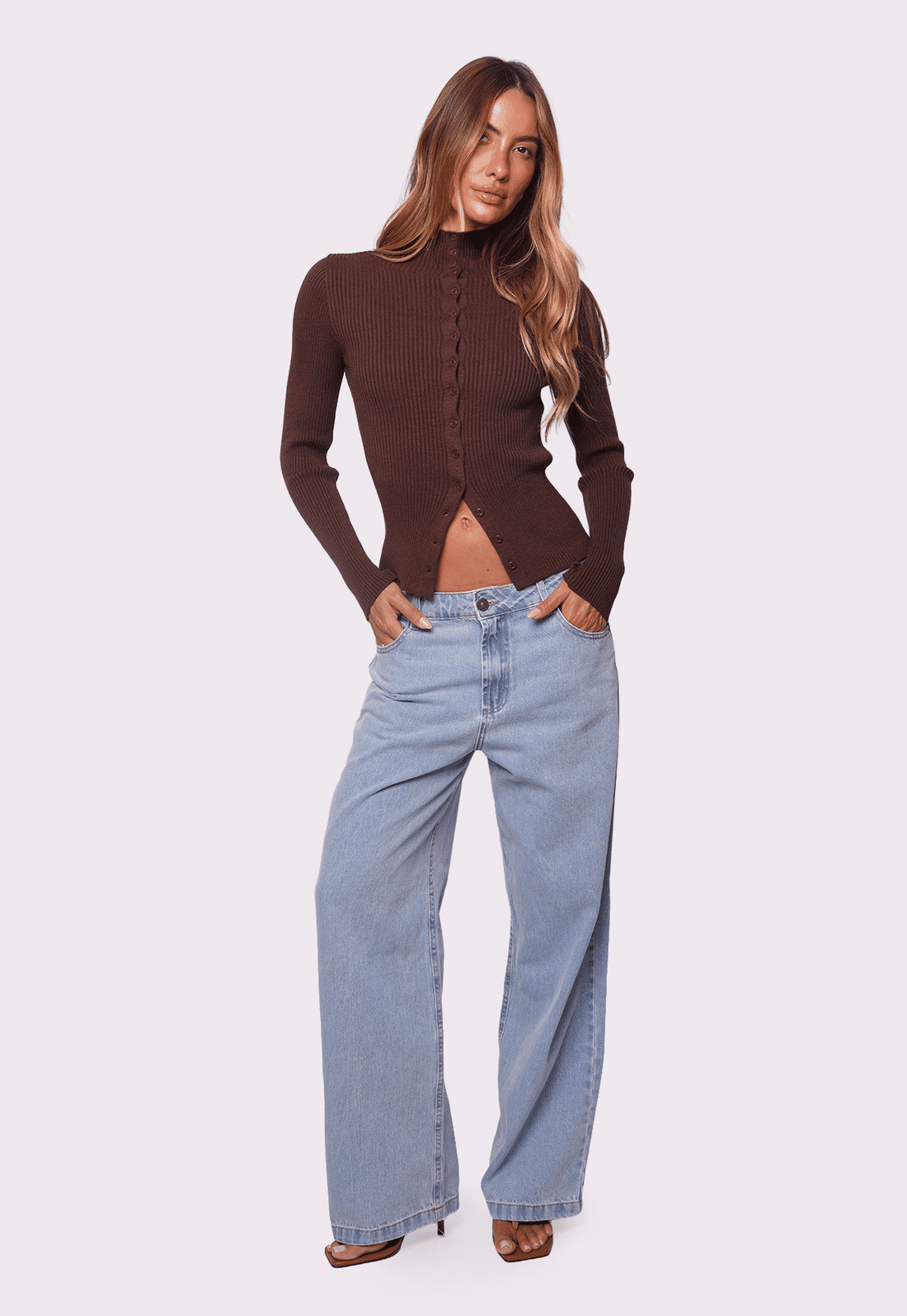 blusa de tricô gola alta marrom lola mundo lolita