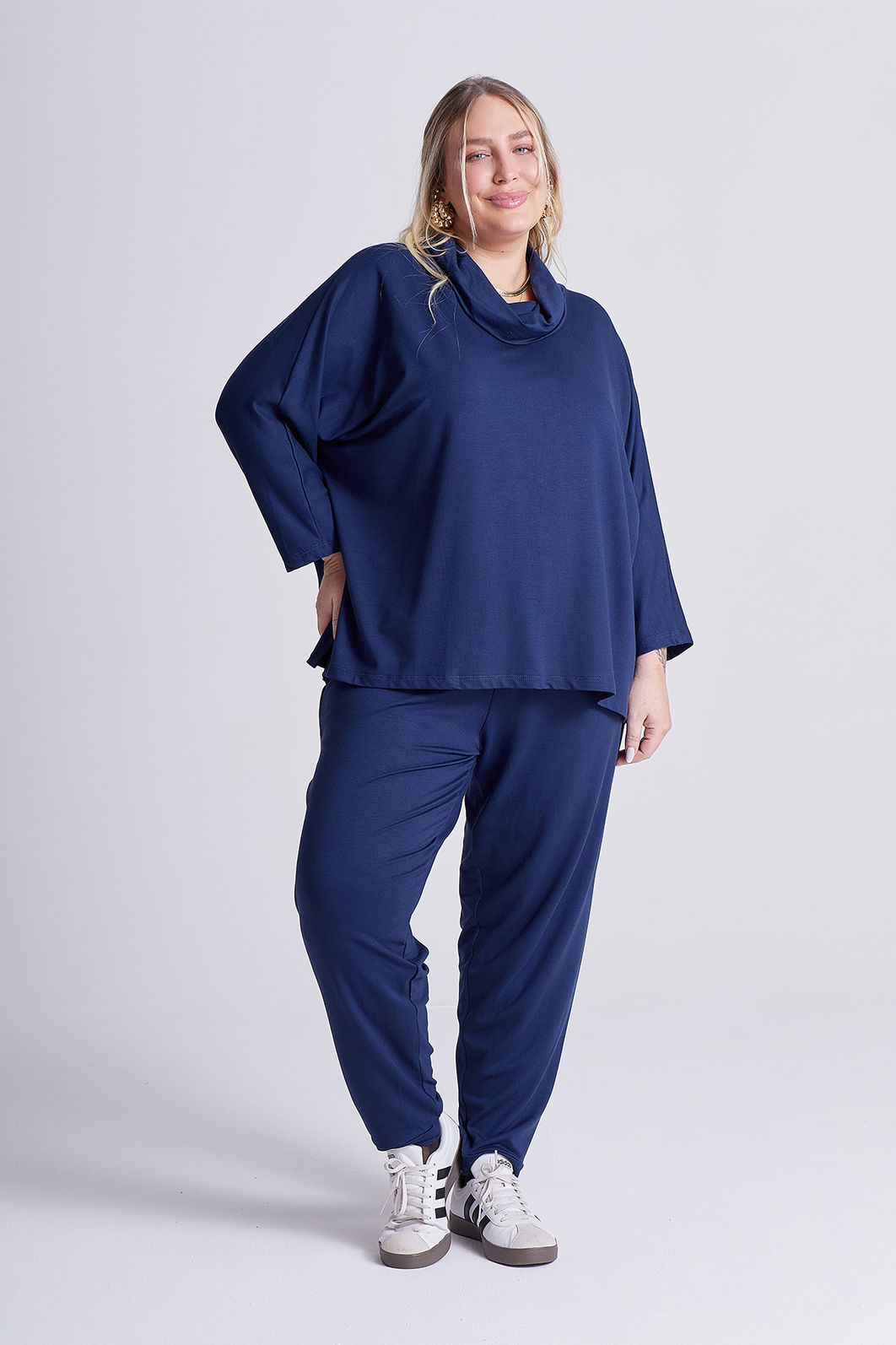 Blusa Agatha Azul Marinho Blusa Agatha Azul Marinho