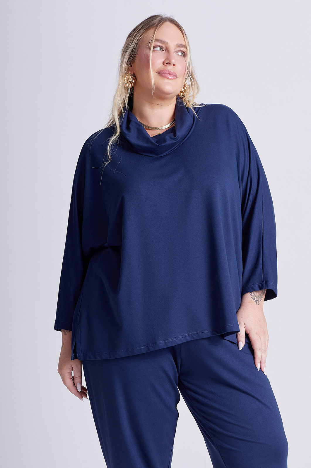 Blusa Agatha Azul Marinho Blusa Agatha Azul Marinho