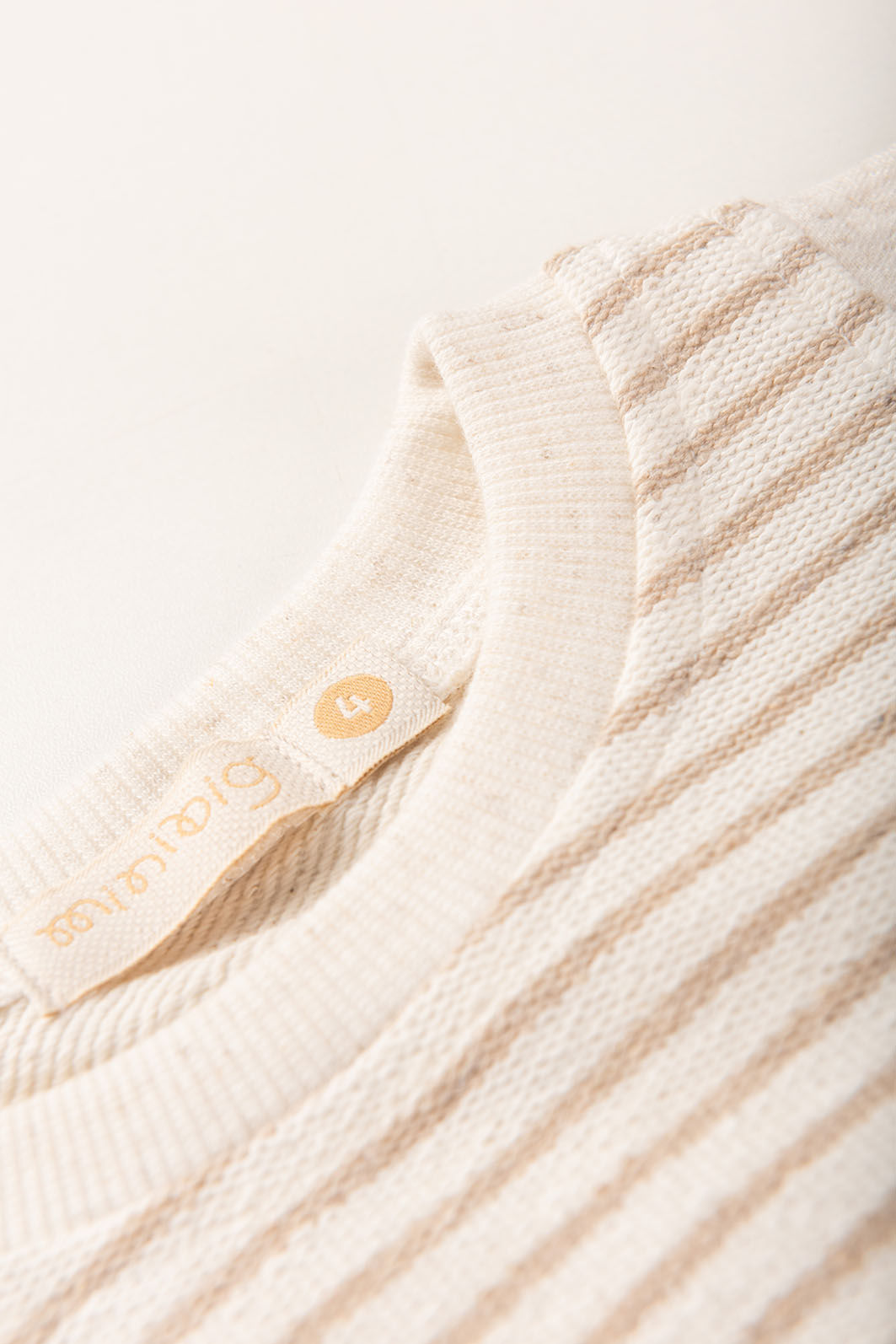 Blusa Infantil Moletom Duo Super Sustentável e Fio Reciclado Sustentável - Off Natural / Listrado Blusa Infantil Moletom Duo Super Sustentável e Fio Reciclado Sustentável - Off Natural / Listrado