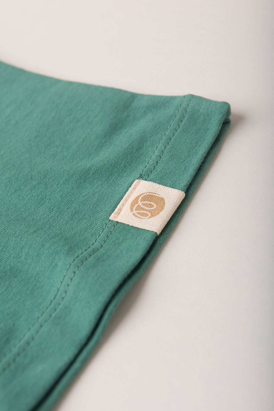 Conjunto Menina Blusa Manga Japonesa Verde Folha e Shorts Off Natural Conjunto Menina Blusa Manga Japonesa Verde Folha e Shorts Off Natural