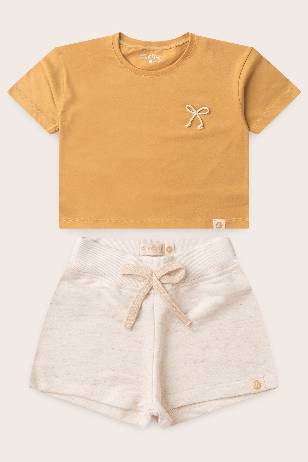 Conjunto Menina Blusa Box Manga Curta Amarelo Âmbar e Shorts Off Natural