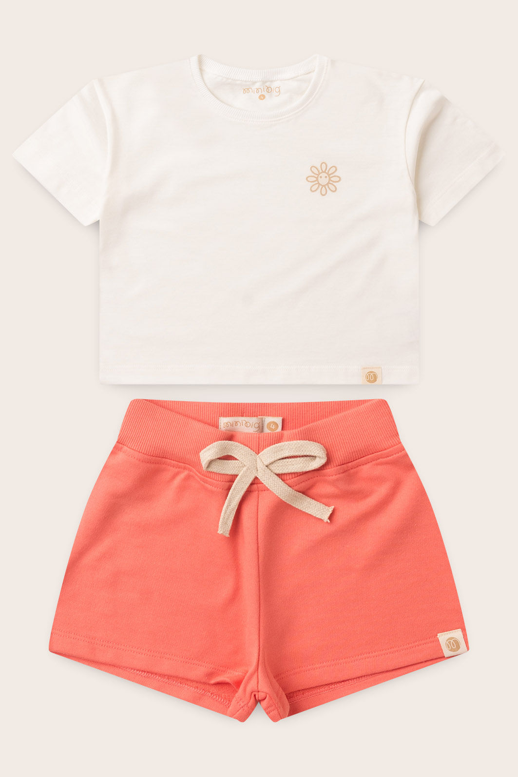 Conjunto Menina Blusa Box Manga Curta Off Natural e Shorts Rosa Coral Conjunto Menina Blusa Box Manga Curta Off Natural e Shorts Rosa Coral