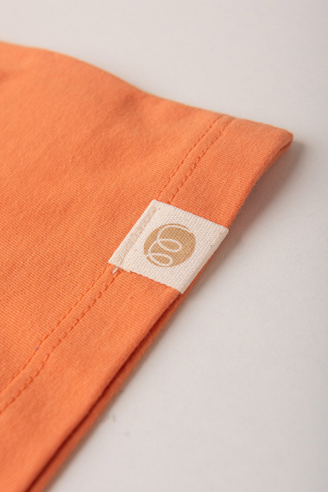 Conjunto Menina Blusa Box Manga Curta Laranja Tangerina e Shorts Off Natural Conjunto Menina Blusa Box Manga Curta Laranja Tangerina e Shorts Off Natural