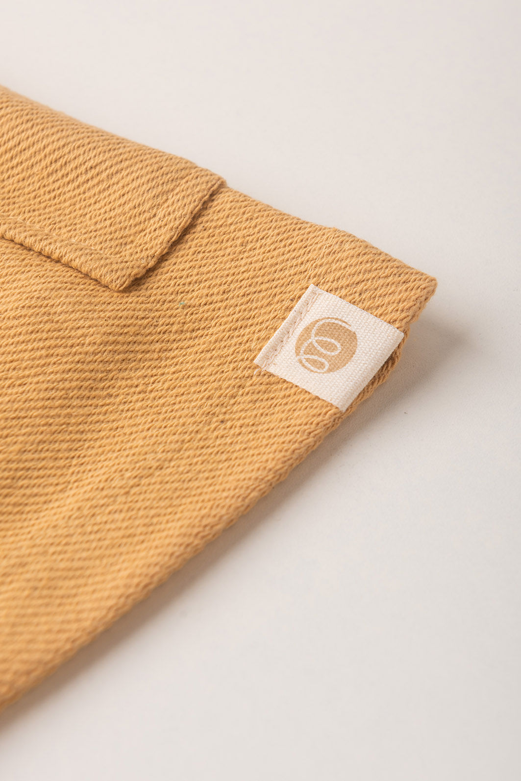 Conjunto Menina Blusa Box Manga Curta Off Natural e Saia com Shorts Amarelo Âmbar