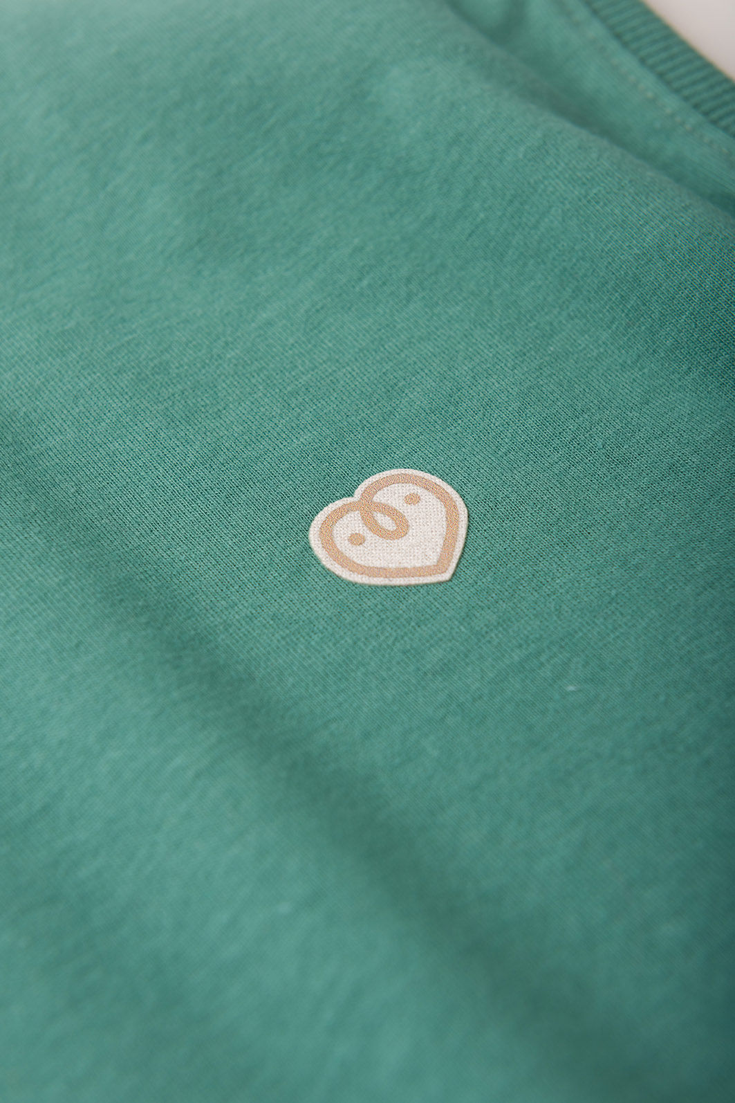 Conjunto Menina Blusa Manga Japonesa Verde Folha e Shorts Off Natural Conjunto Menina Blusa Manga Japonesa Verde Folha e Shorts Off Natural