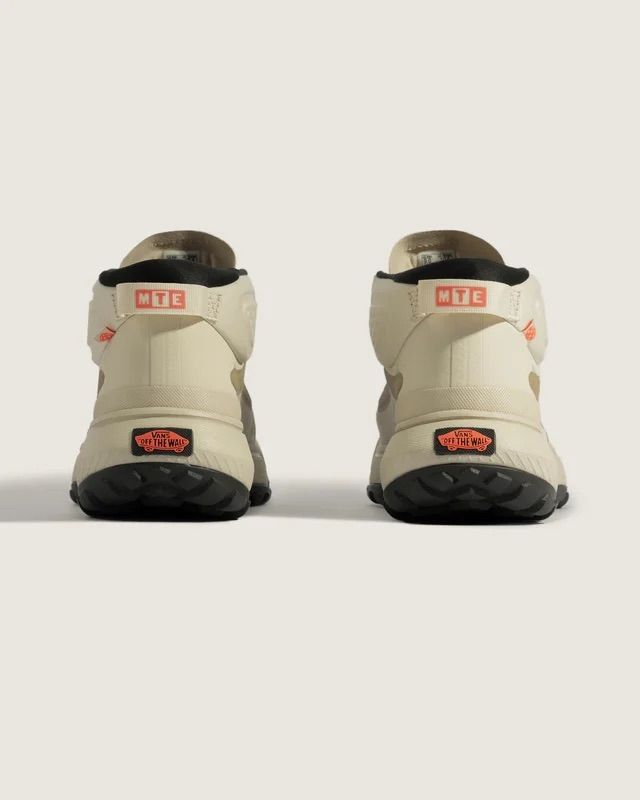 Tênis Vans Mte Crosspath Mid Coral Sands Tênis Vans Mte Crosspath Mid Coral Sands