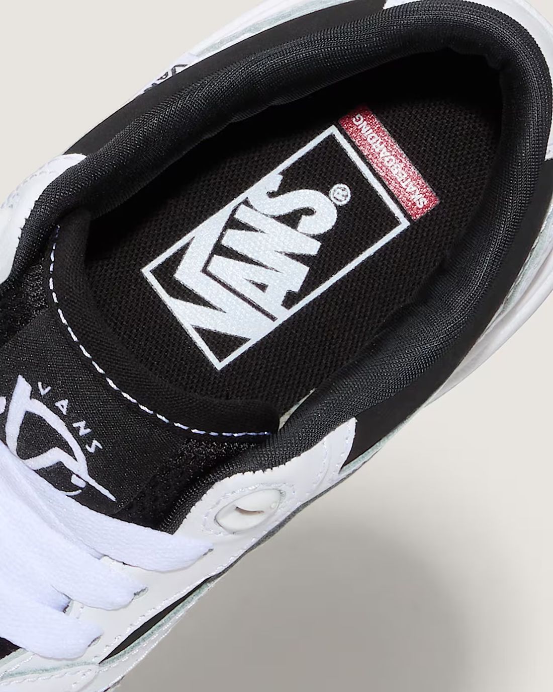 WHITE/BLAC-MN SKATE ROWAN -VN000D3SYB2 WHITE/BLAC-MN SKATE ROWAN -VN000D3SYB2