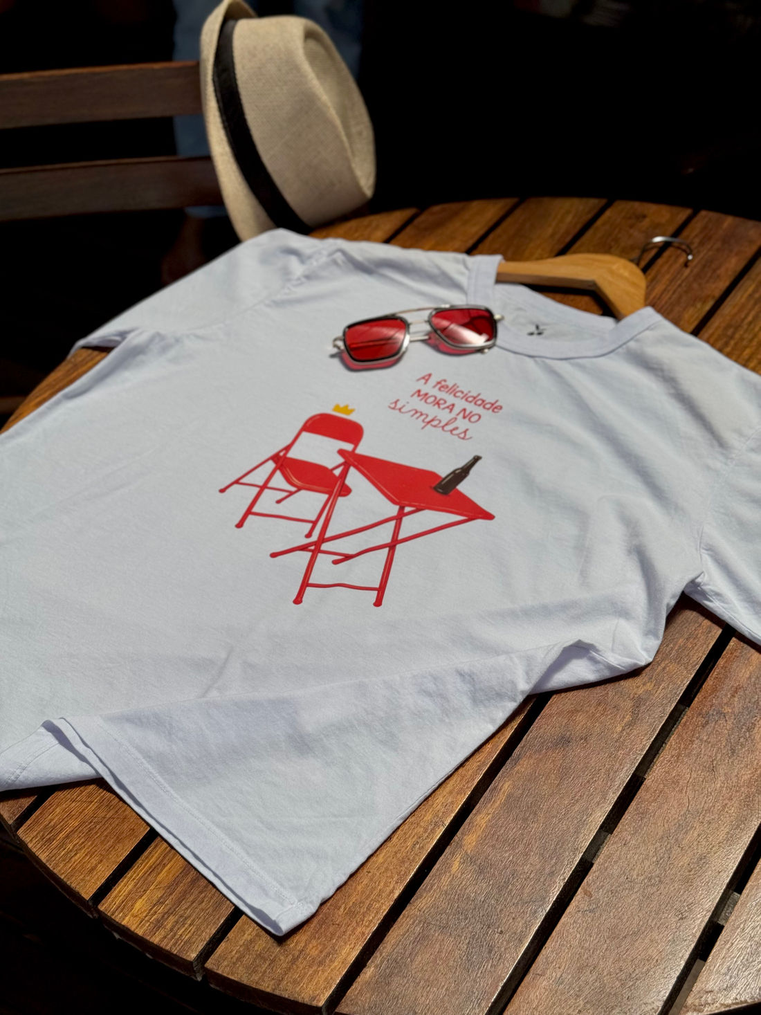 T-shirt Oversized - A Felicidade Mora no Simples DTF - Branca T-shirt Oversized - A Felicidade Mora no Simples DTF - Branca