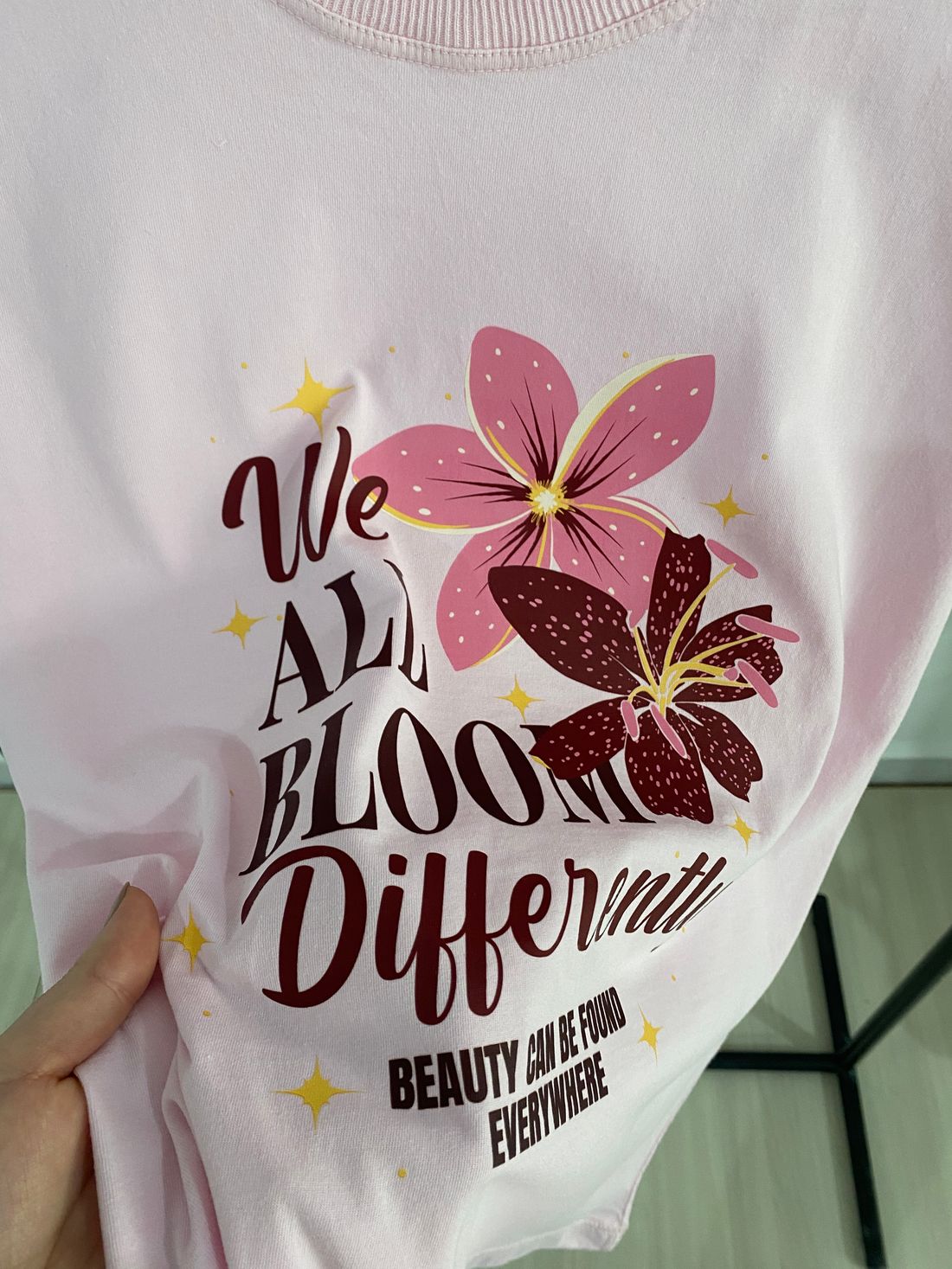 Tshirt Premium - We all Bloom - Rosa Tshirt Premium - We all Bloom - Rosa