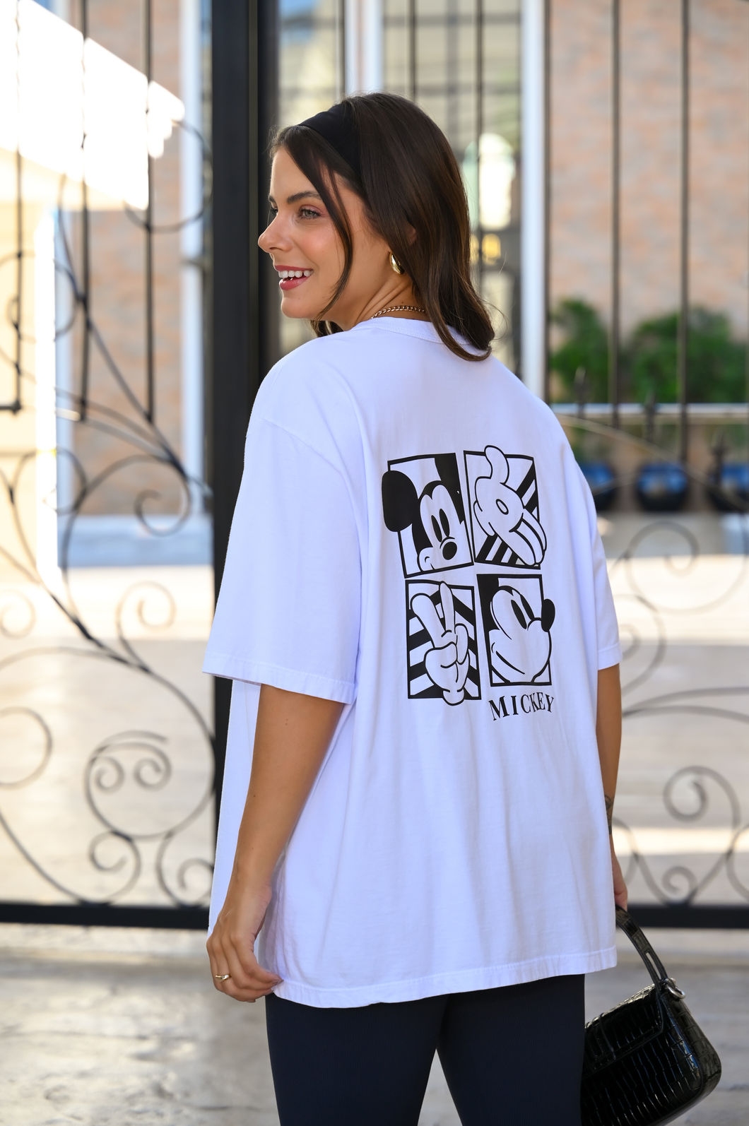 T-shirt Oversized - Mickey Quadrados - Branca