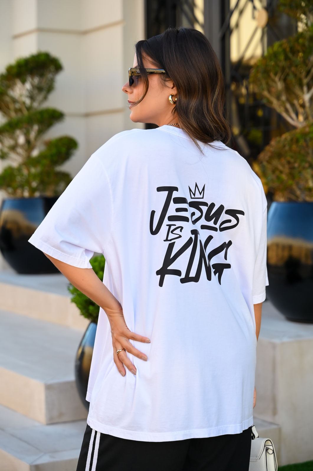 T-shirt Oversized - Jesus is King - Branca