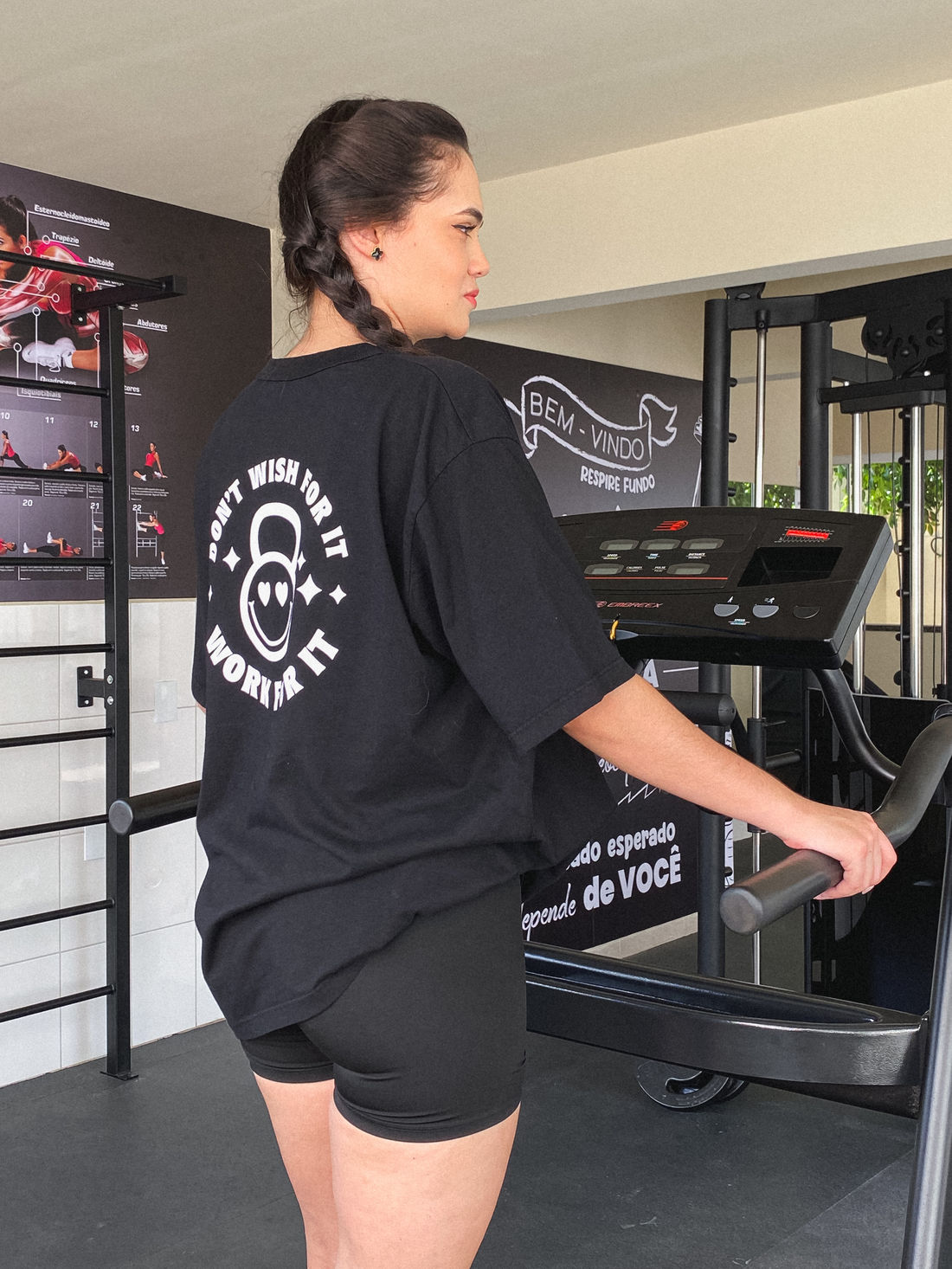 Tshirt Oversized - Peso sorrindo - Preto