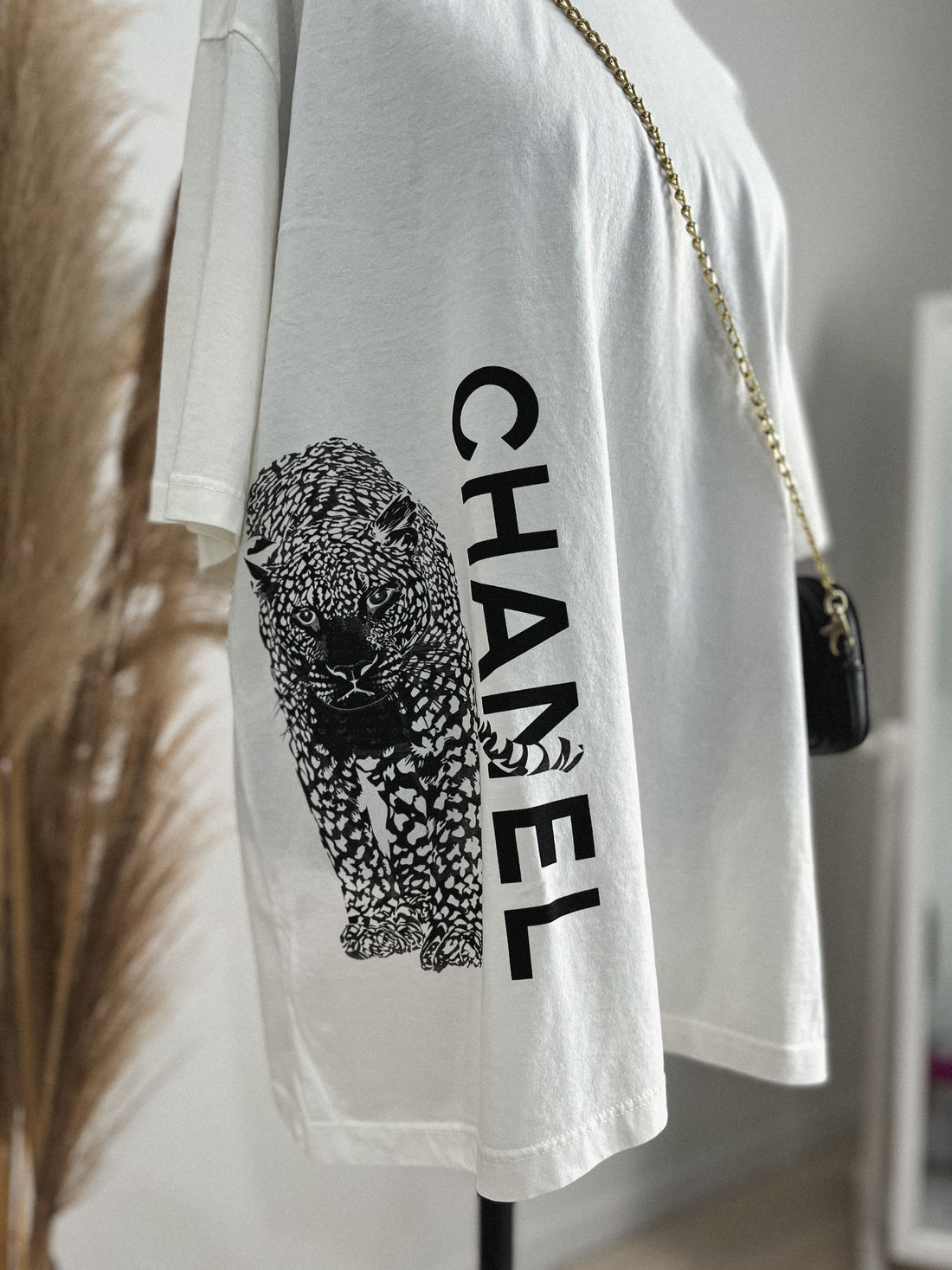 Tshirt Oversized - Channel Costas - Branca