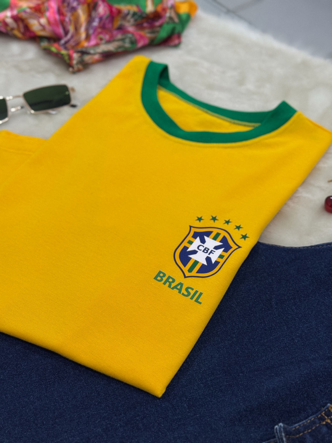 Tshirt Copa Brasão - Amarela Tshirt Copa Brasão - Amarela
