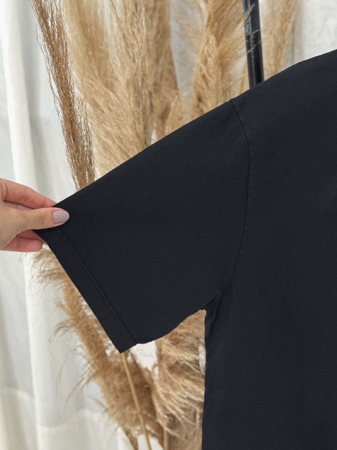 T-shirt Oversized - Jesus is King - Preta