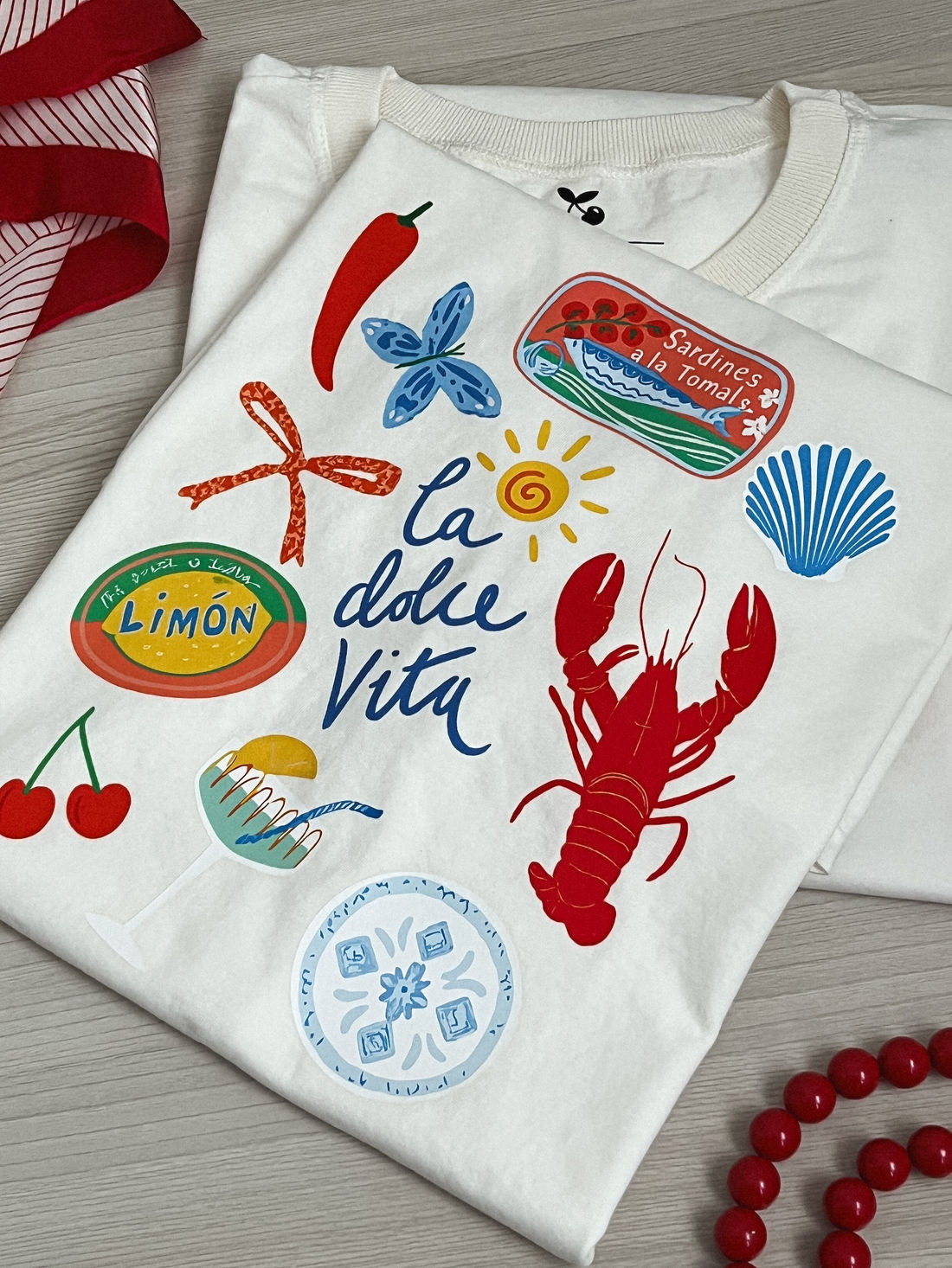 Tshirt Premium - Lagosta Dolce Vita DTF - Off White Tshirt Premium - Lagosta Dolce Vita DTF - Off White