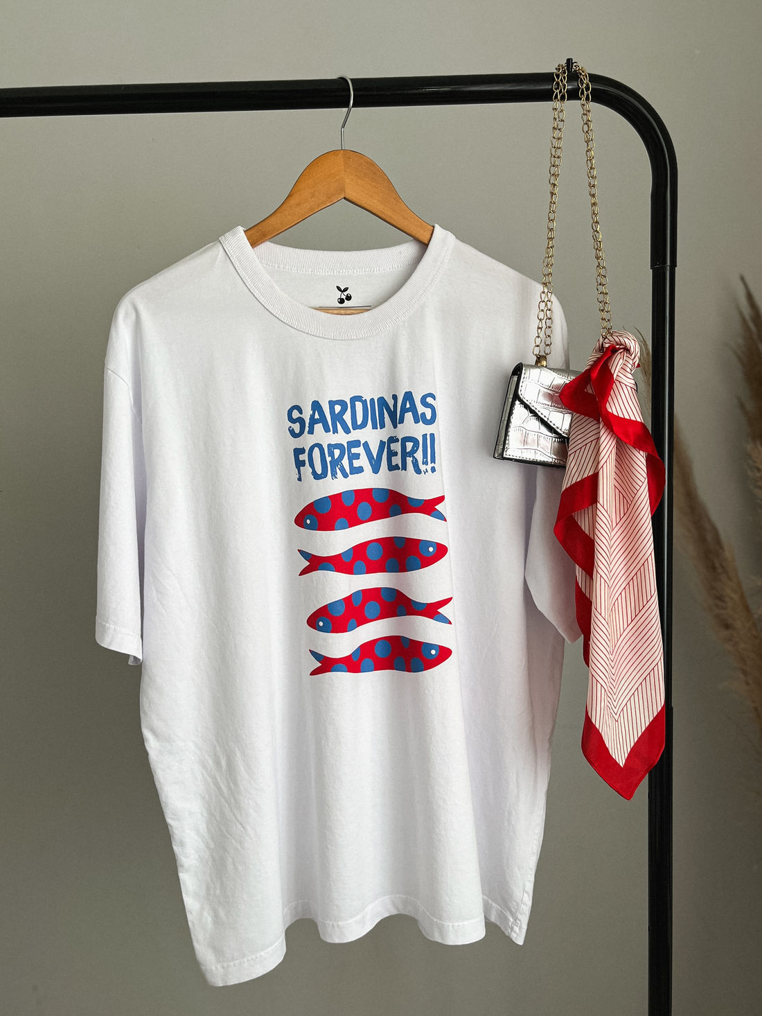 T-shirt Oversized - Sardinas Forever - Branca T-shirt Oversized - Sardinas Forever - Branca