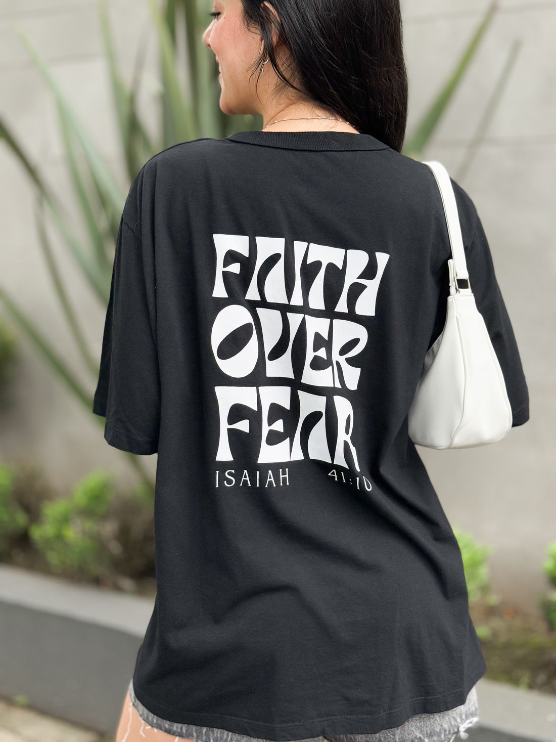 Tshirt Oversized - Isaiah 41:10 - Preto Tshirt Oversized - Isaiah 41:10 - Preto