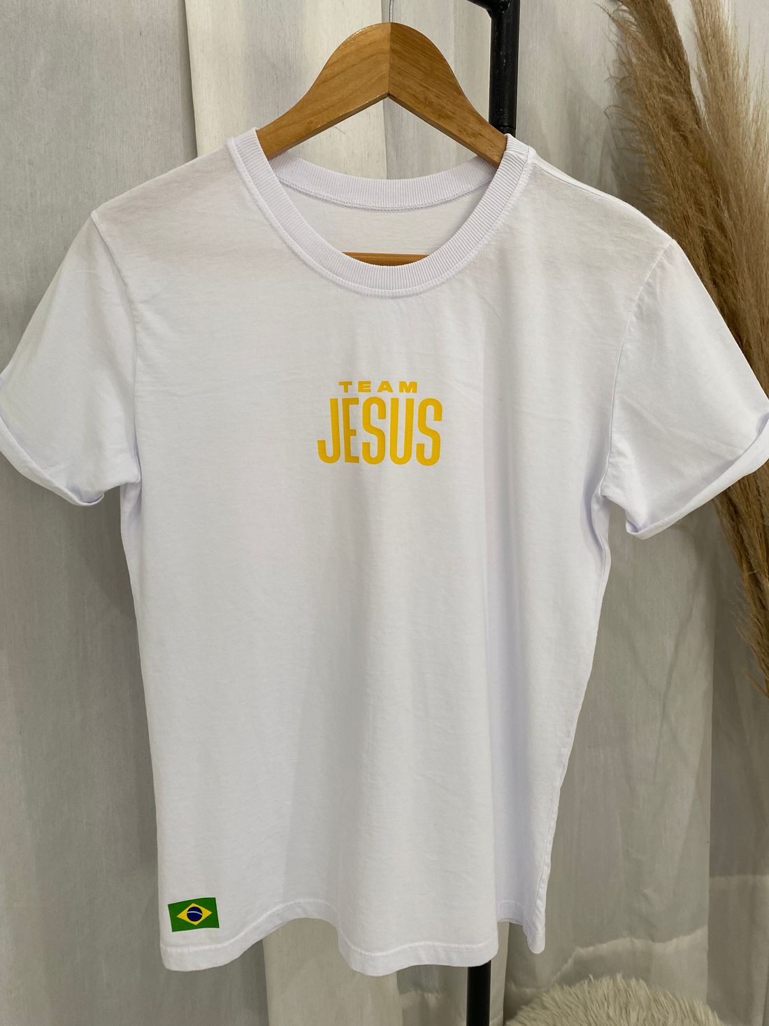 Tshirt Premium - Team Jesus Amarelo - Branca Tshirt Premium - Team Jesus Amarelo - Branca