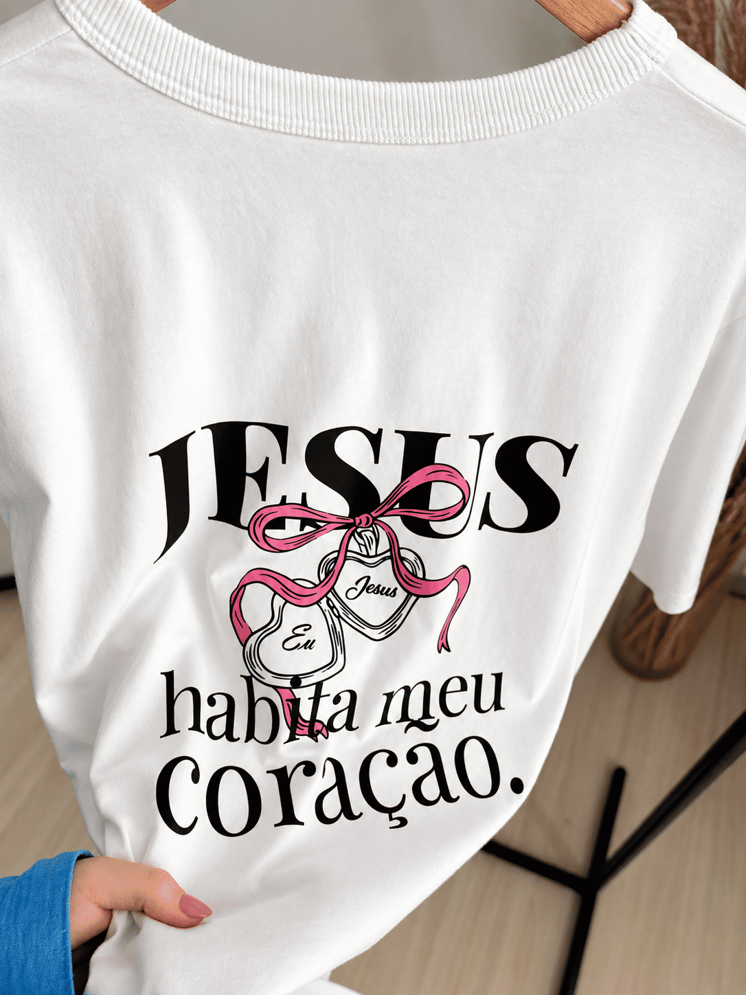 Tshirt Premium - Jesus Habita Meu Coração DTF - branca Tshirt Premium - Jesus Habita Meu Coração DTF - branca