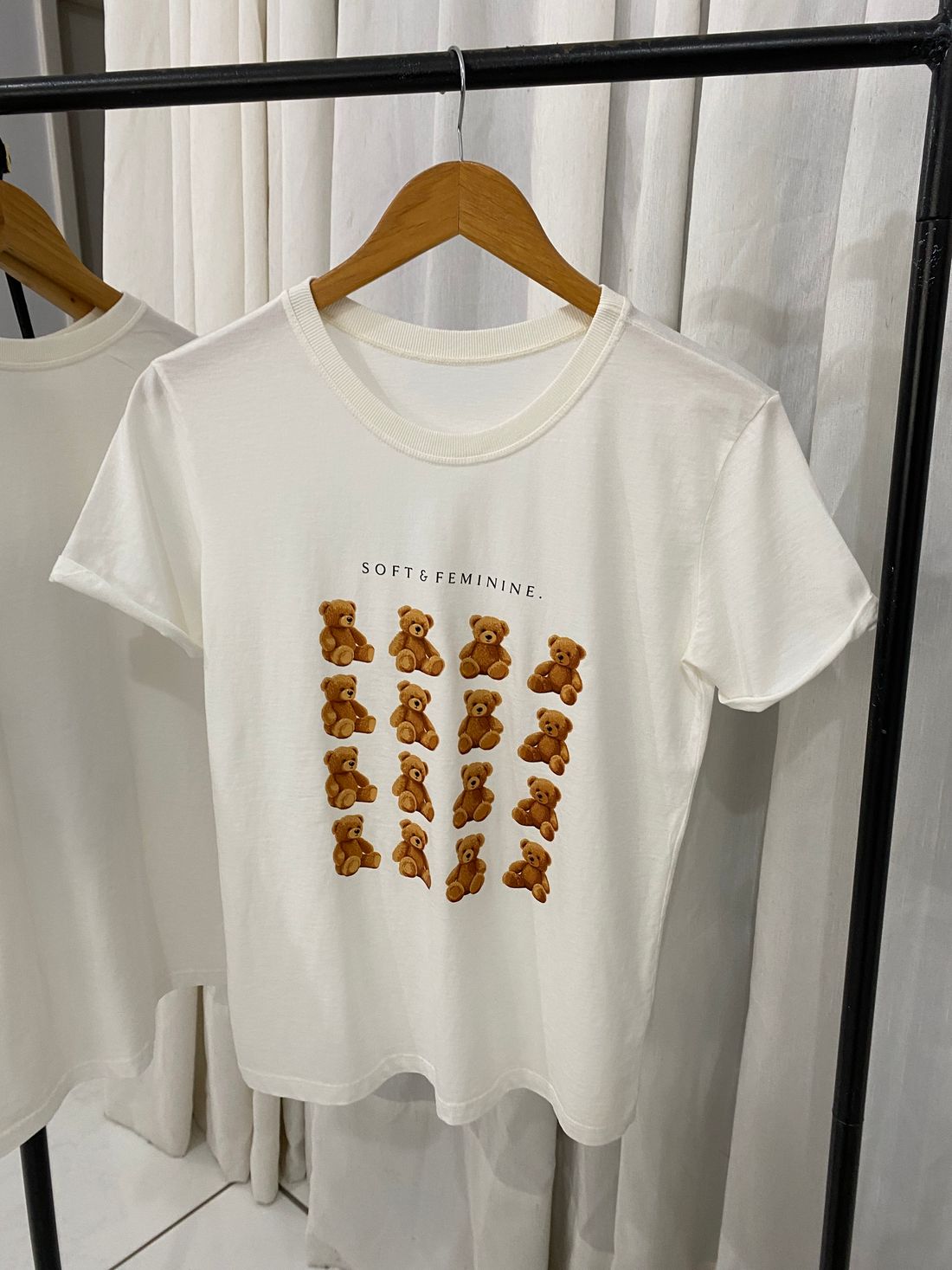 Tshirt Premium - Soft e Feminine DTF - Off White Tshirt Premium - Soft e Feminine DTF - Off White