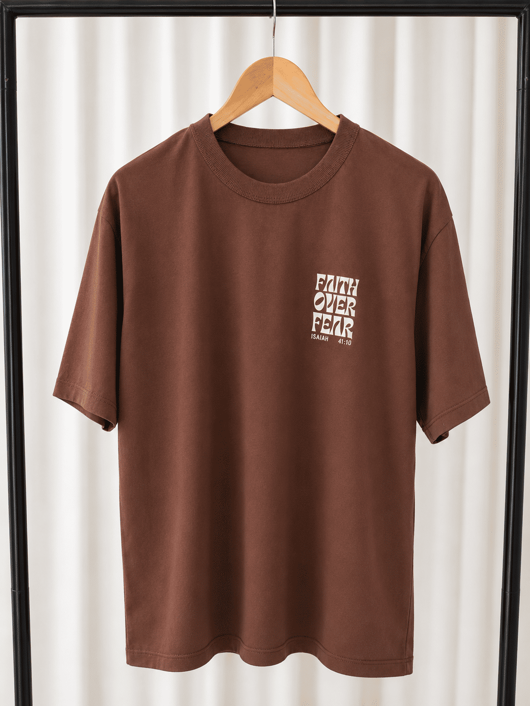 Tshirt Oversized - Isaiah 41:10 - Marrom Tshirt Oversized - Isaiah 41:10 - Marrom