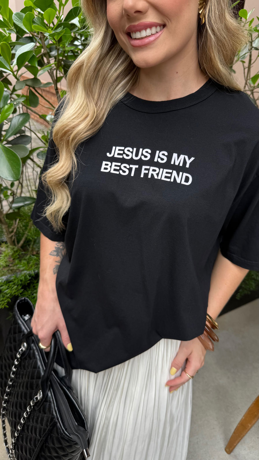 T-shirt Oversized - Jesus Is My Best Friend - Preta