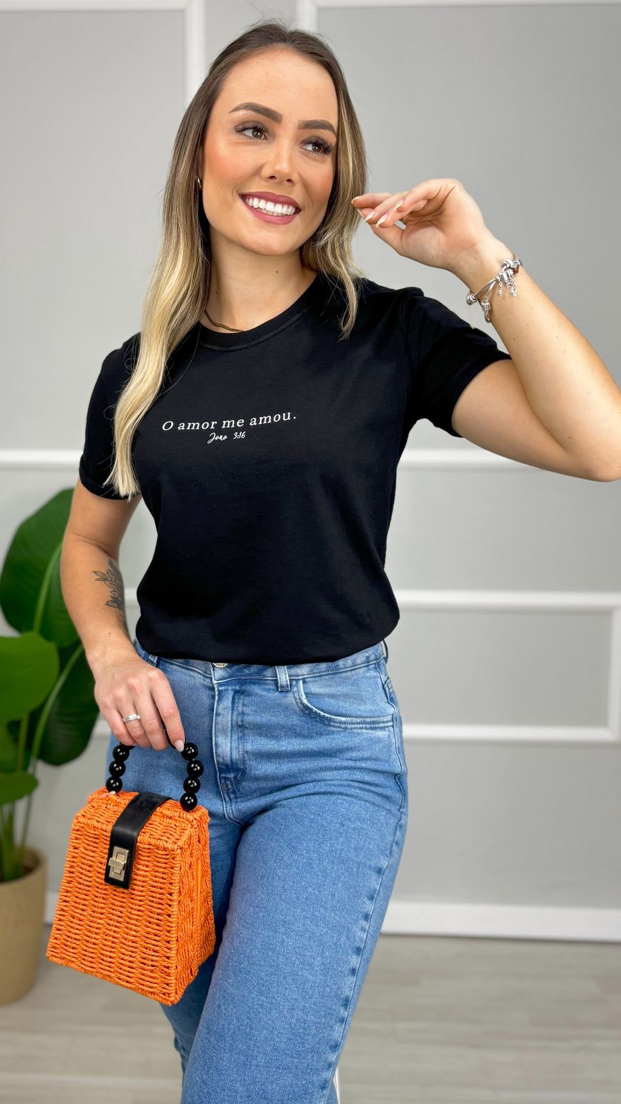 Tshirt Premium - O amor me amor - Preto Tshirt Premium - O amor me amor - Preto