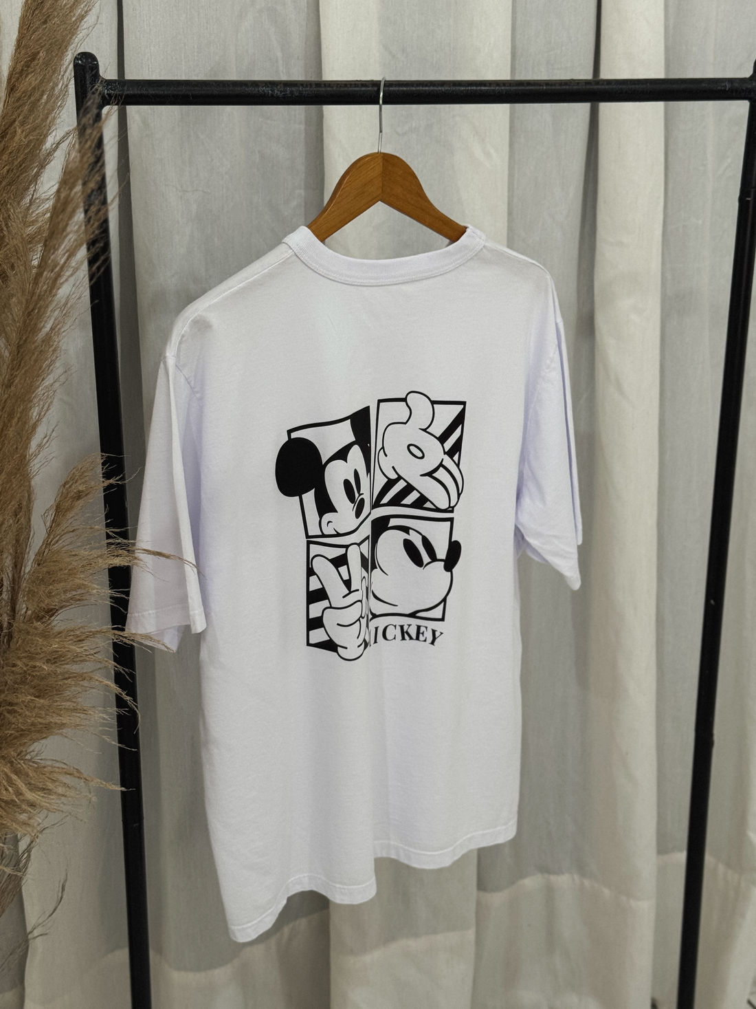 T-shirt Oversized - Mickey Quadrados - Branca