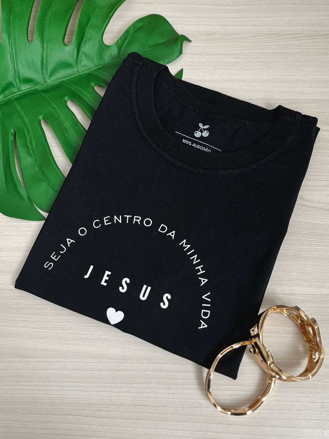Tshirt Premium - Jesus ❤ - Preta Tshirt Premium - Jesus ❤ - Preta
