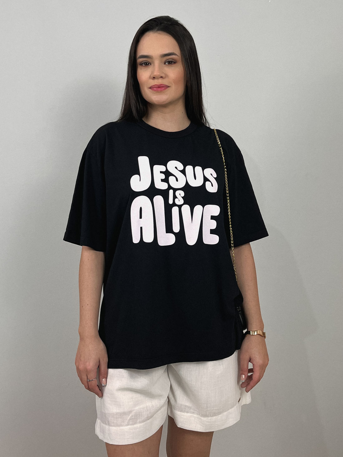 Tshirt Oversized - Jesus is Alive - Preto