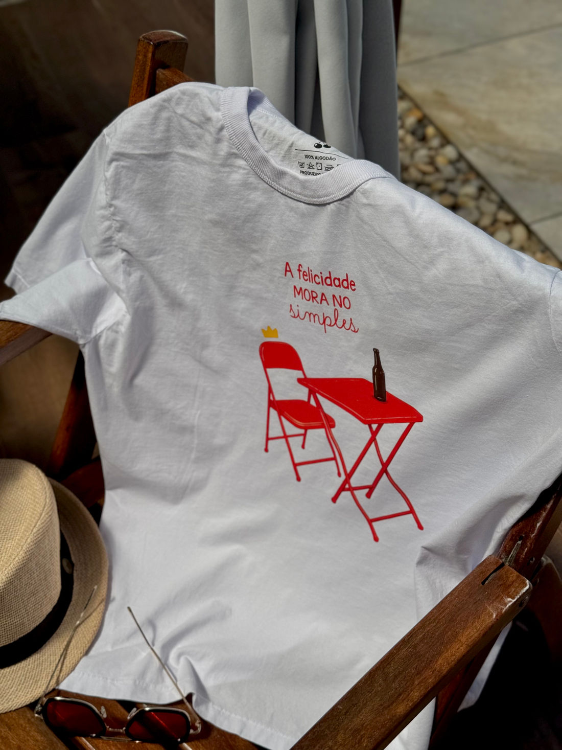 T-shirt Oversized - A Felicidade Mora no Simples DTF - Branca T-shirt Oversized - A Felicidade Mora no Simples DTF - Branca