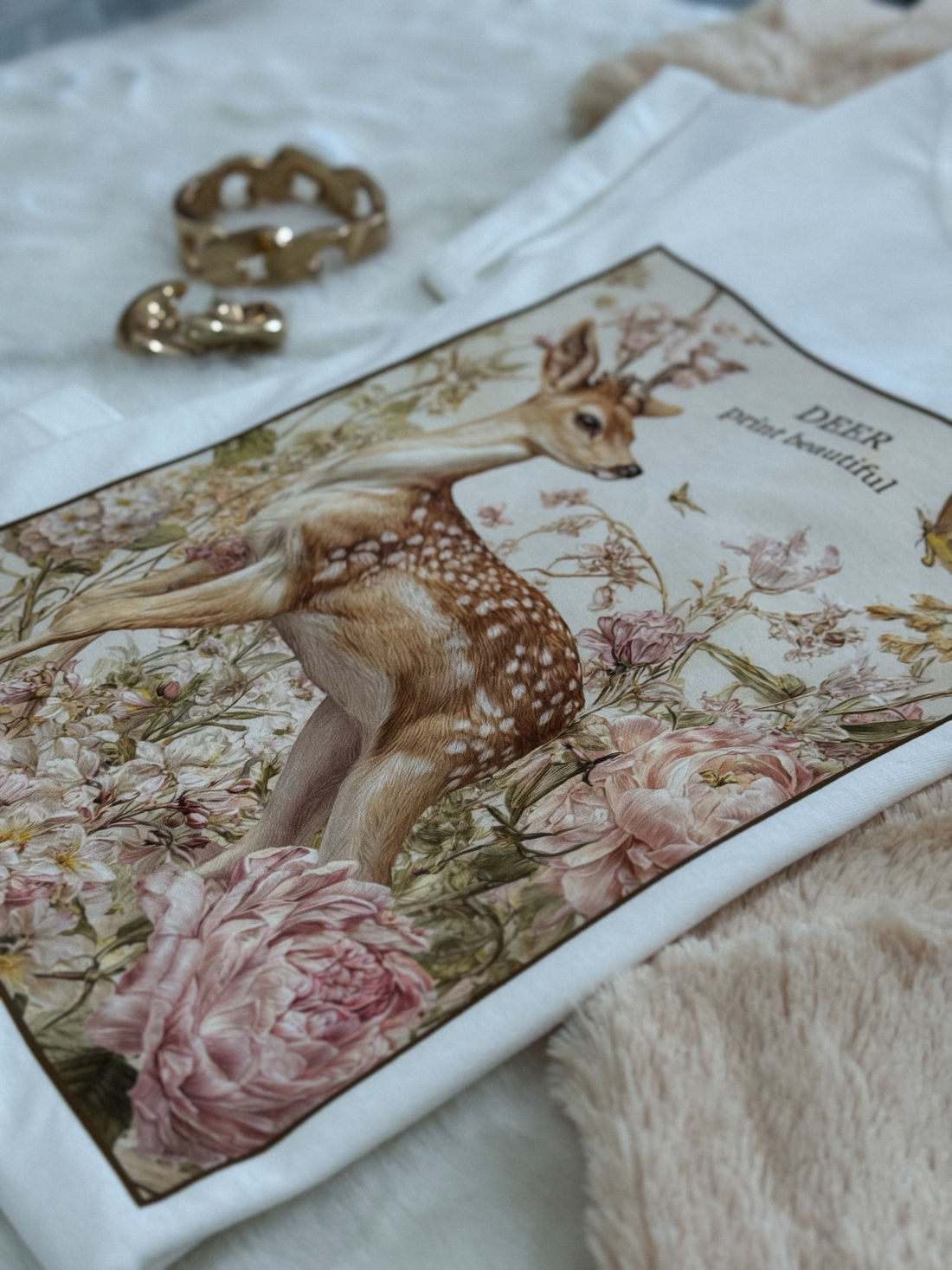 Tshirt Premium - Deer DTF - Off White Tshirt Premium - Deer DTF - Off White