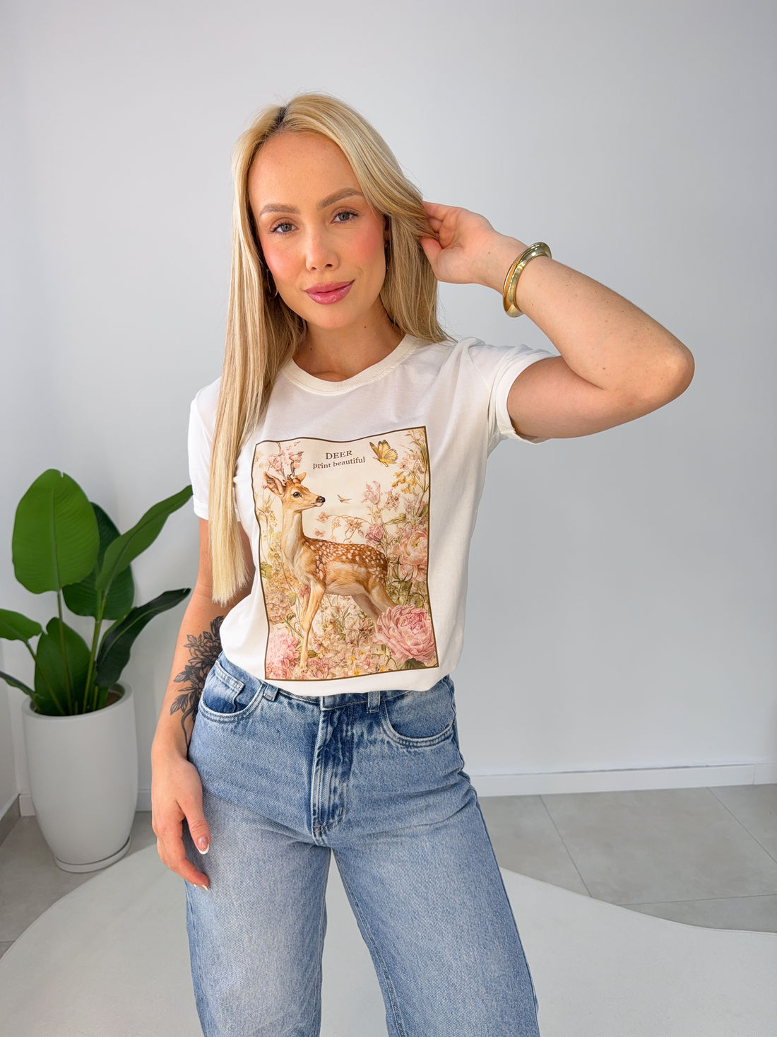 Tshirt Premium - Deer DTF - Off White Tshirt Premium - Deer DTF - Off White