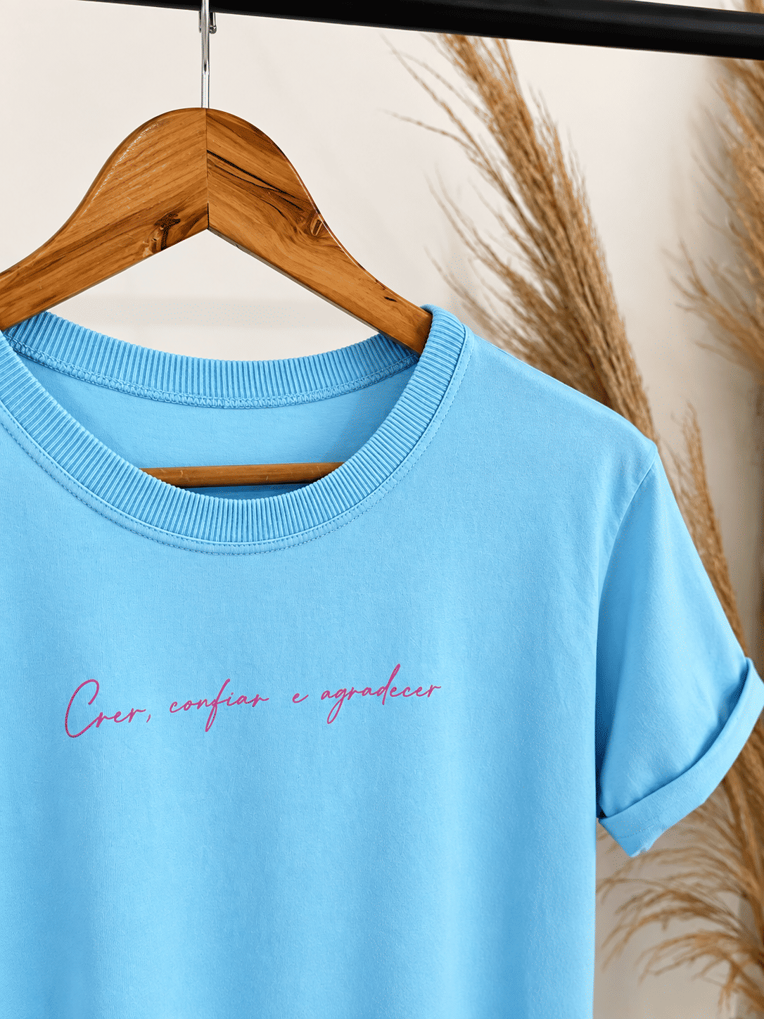 Tshirt Premium - Crer Confiar e Agradecer - Azul Bebê Tshirt Premium - Crer Confiar e Agradecer - Azul Bebê