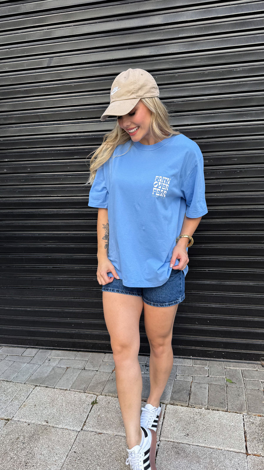 T-shirt Oversized - Isaiah 41:10 - Azul