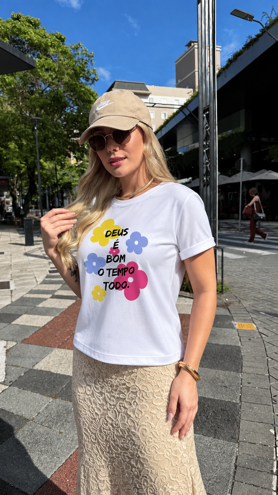 Tshirt Premium - Deus é bom o tempo todo - Branca Tshirt Premium - Deus é bom o tempo todo - Branca