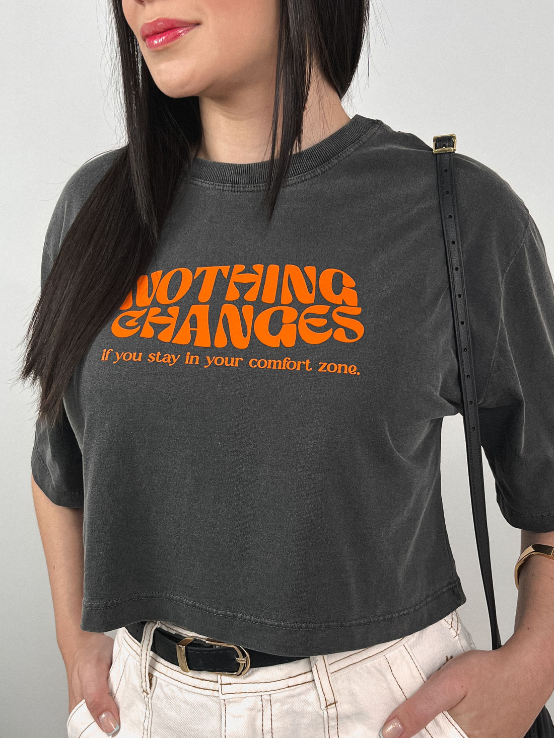 Cropped Oversized - Nothing Changes - Cinza Estonado Cropped Oversized - Nothing Changes - Cinza Estonado