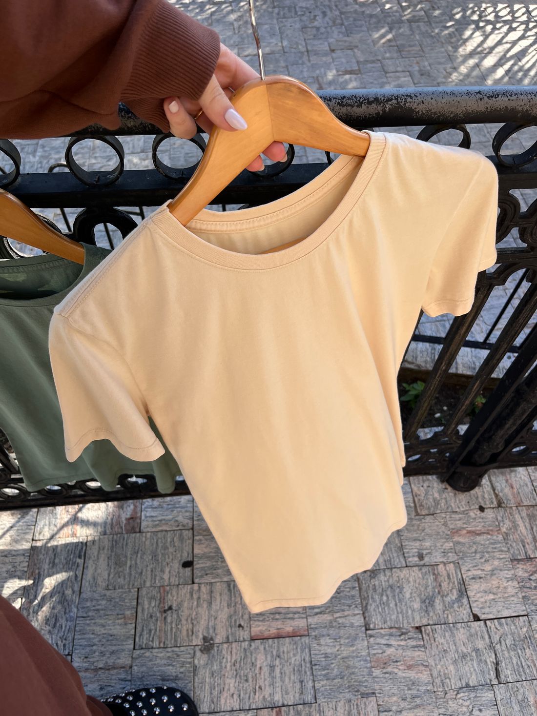T-shirt Basic Lisa - Bege T-shirt Basic Lisa - Bege