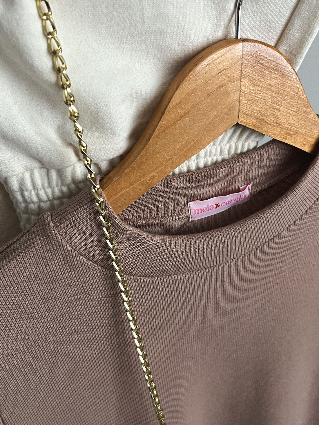 Blusa Anne Café com Leite