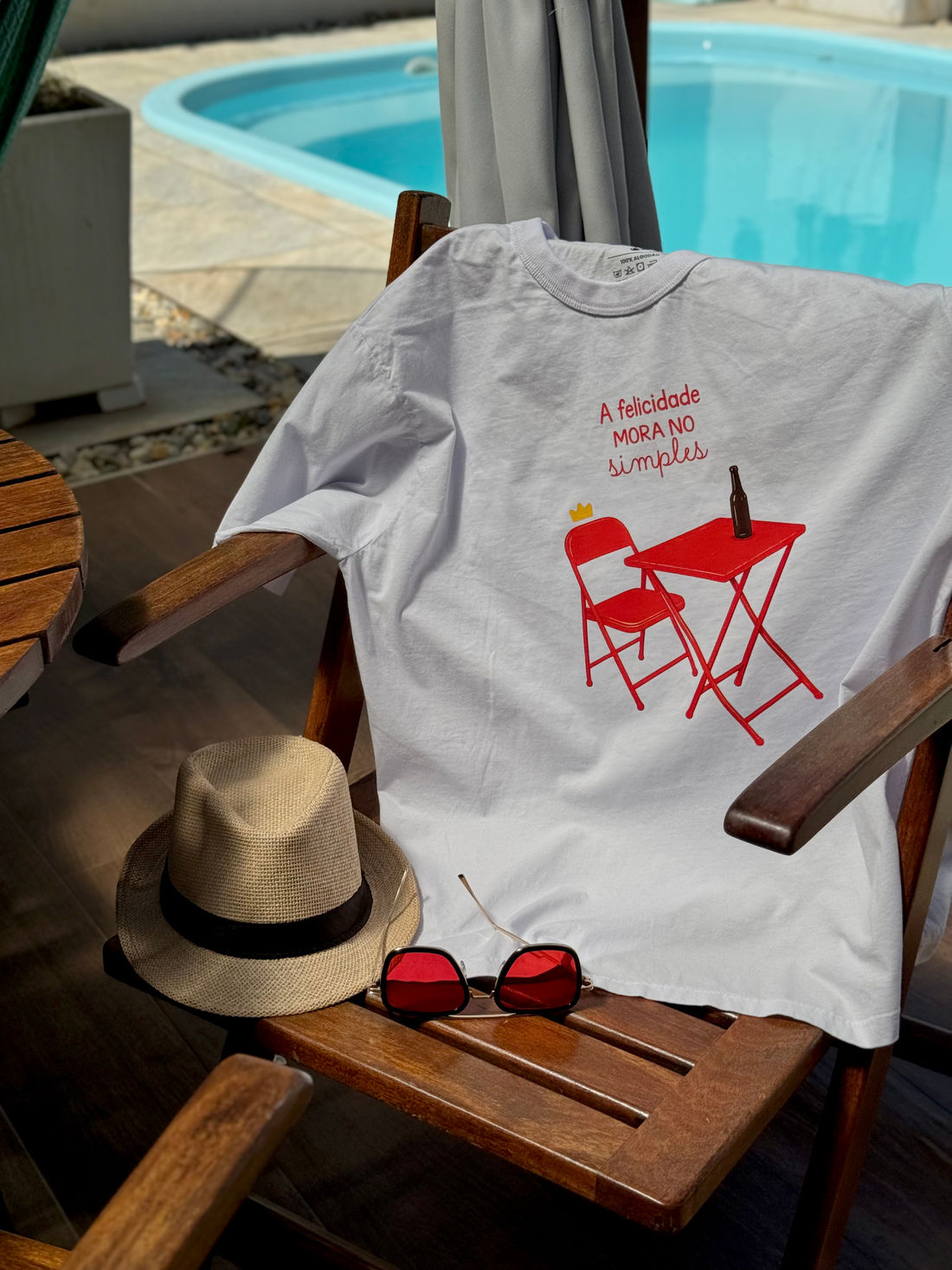 T-shirt Oversized - A Felicidade Mora no Simples DTF - Branca T-shirt Oversized - A Felicidade Mora no Simples DTF - Branca