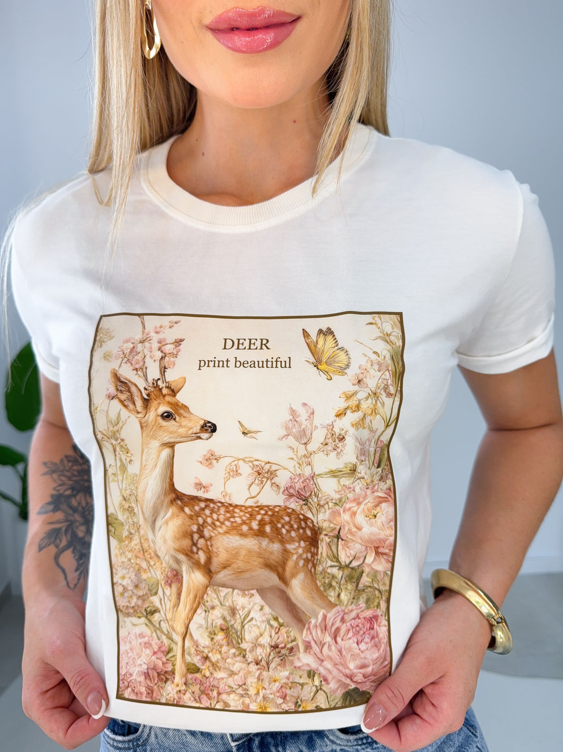 Tshirt Premium - Deer DTF - Off White Tshirt Premium - Deer DTF - Off White