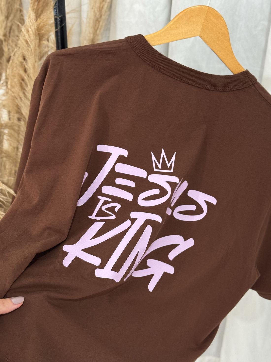 T-shirt Oversized - Jesus is King - Marrom