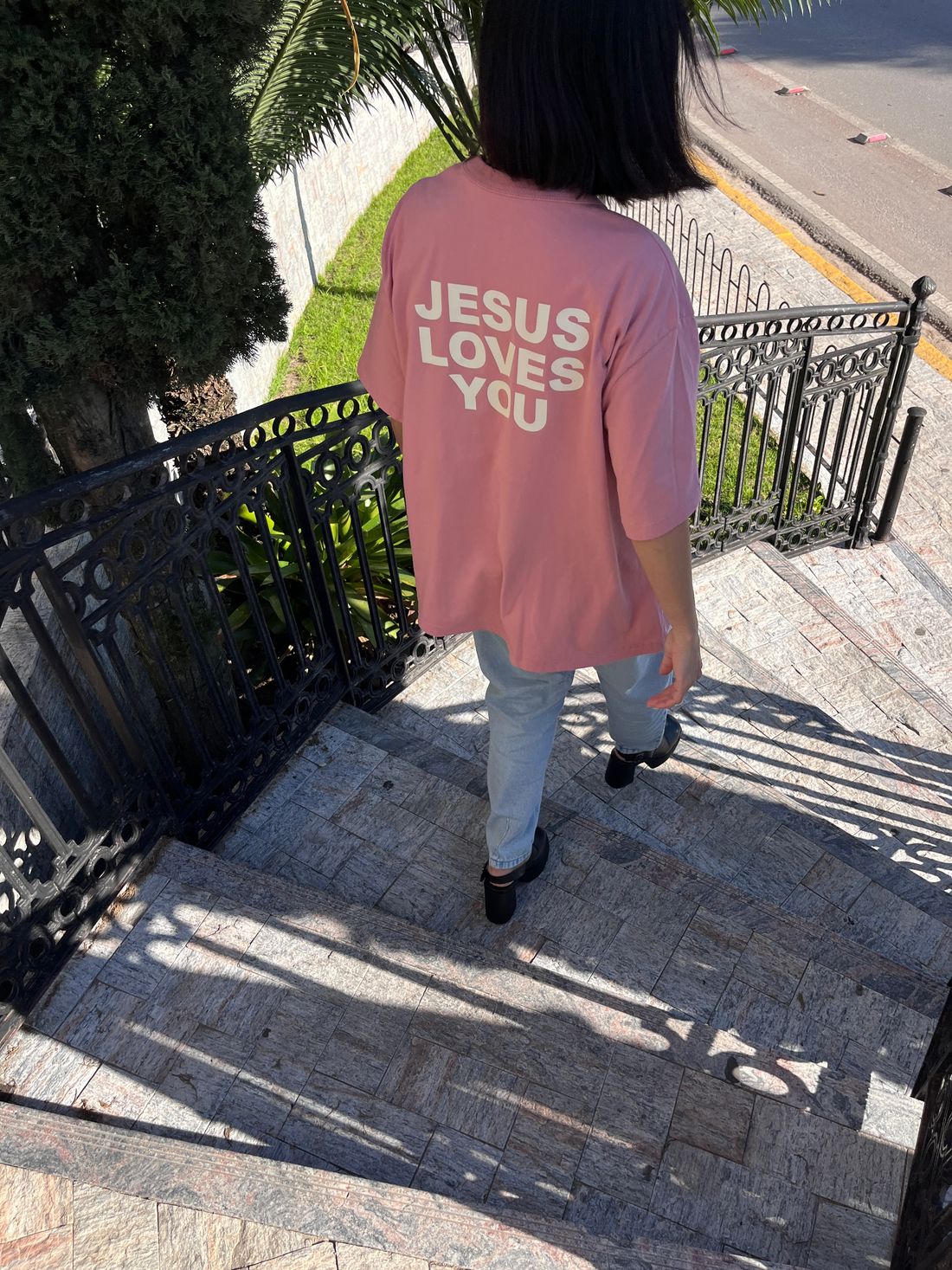 Tshirt Oversized - Jesus loves You - Rosa Chá Tshirt Oversized - Jesus loves You - Rosa Chá