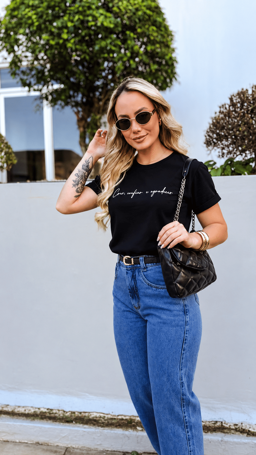 Tshirt Premium - Crer Confiar e Agradecer - Preta Tshirt Premium - Crer Confiar e Agradecer - Preta