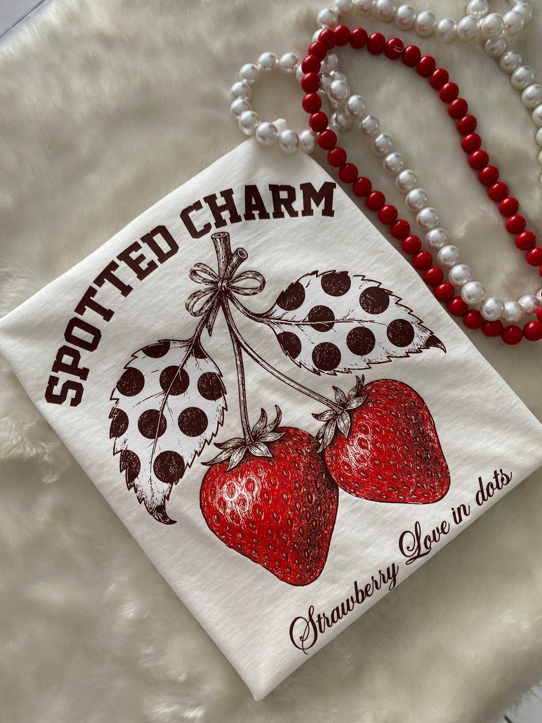 Tshirt Premium - Spotted Charm Morango - Off White